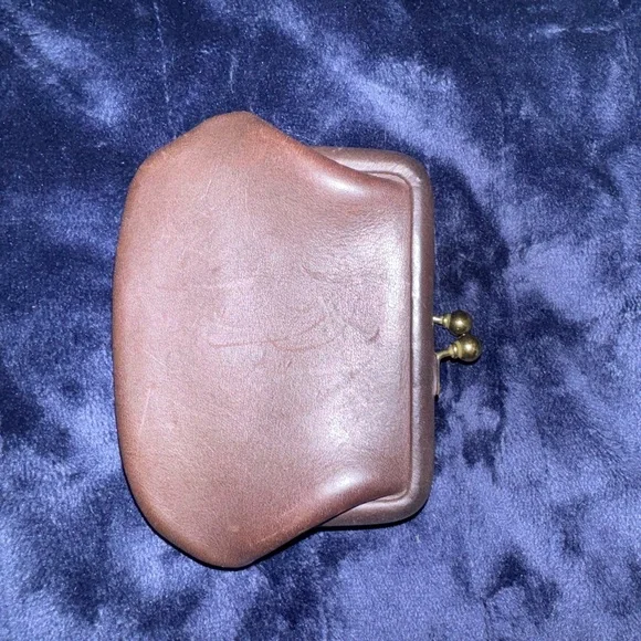 Coach Brown Leather Kiss-Lock Coin Purse with Brass Hardware - Picture 2 of 3